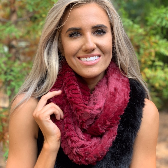 Infinity Scarf - Picture 1 of 2